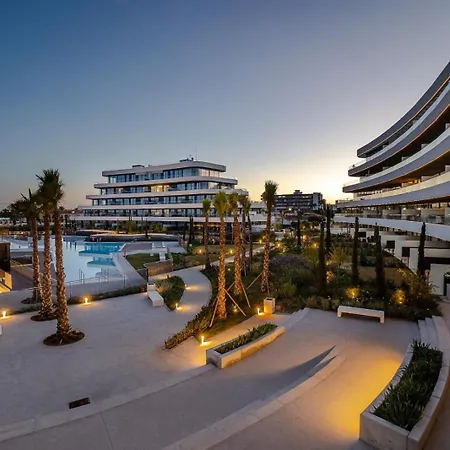 Vivi Homes - Rembrandt Pool, Sauna, Gym & Sea View 公寓