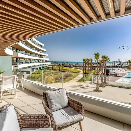 Vivi Homes - Rembrandt Pool, Sauna, Gym & Sea View 公寓